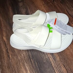 NWT Crocs Literide 360 Sandals Women's 8 White Comfort Strappy Slingback